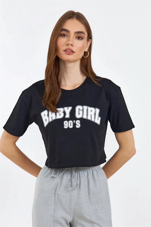 Укорочена чорна футболка з написом Baby Girl 90's all-ukrainian